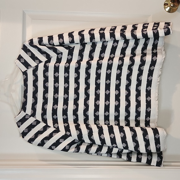 CJ BANKS SIZE 2x heavy blazer style jacket. Beautiful striped, textured fabric. - Picture 8 of 13